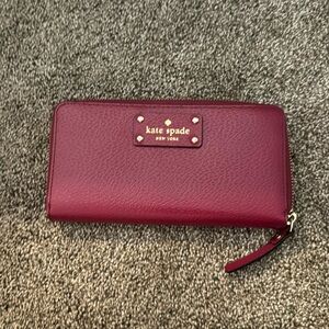 Kate Spade zip around wallet